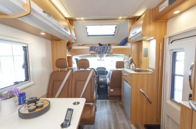 6.5洛阳房车展上汽大通房车携V80、V90B型C型房车亮相,原厂品质值得拥有559c71c64d624753adaa682e2dd0727f