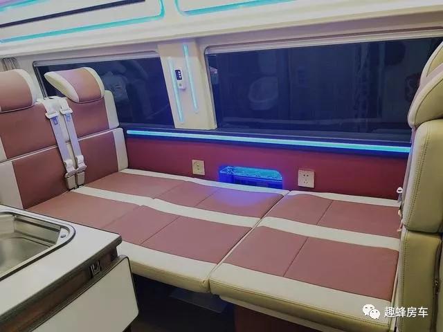 11.23杭州房车展趣蜂房车首创48V不差电房车,全系车型全面亮相杭州展9b900ccd6572450ca878fc8429ccd479