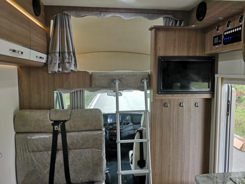 赛德房车国产依维柯C型房车 50.8万 微信图片_20180910204505