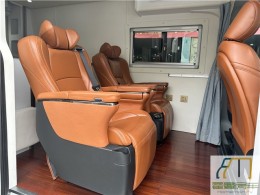 上汽大通 2021款 上汽大通V90加长轴后双胎B型房车