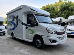 2019款阿娜亚依维柯欧胜C型小额头房车 依维柯