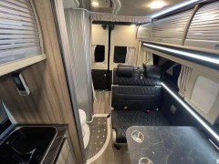 2021年福特黑骑士B型房车 B型