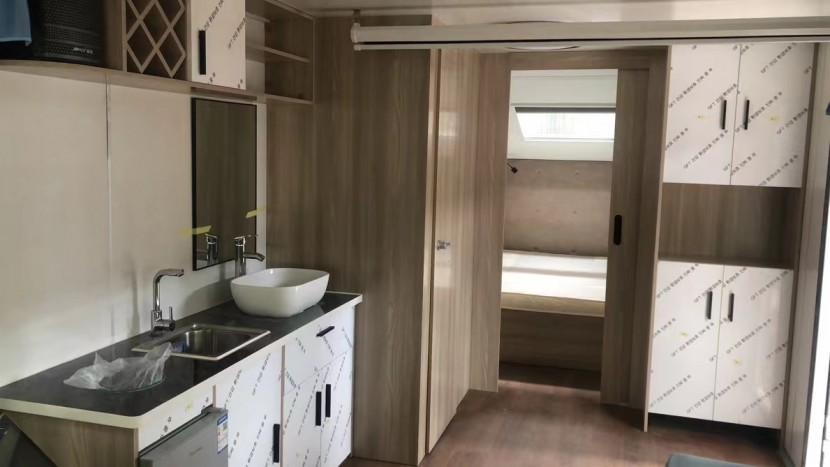 阿科米房车拖挂式G4C，灵活多变，彰显房与车融合！get?code=MGEzNGE5YTQ0NzQwOTE5NmZmNWQ1YjRmYzQ2ZDAxYzAsMTY2MzIzNTk4OTIzNQ==