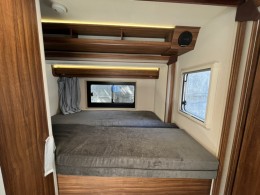 宇通 2021款C533 双拓展房车