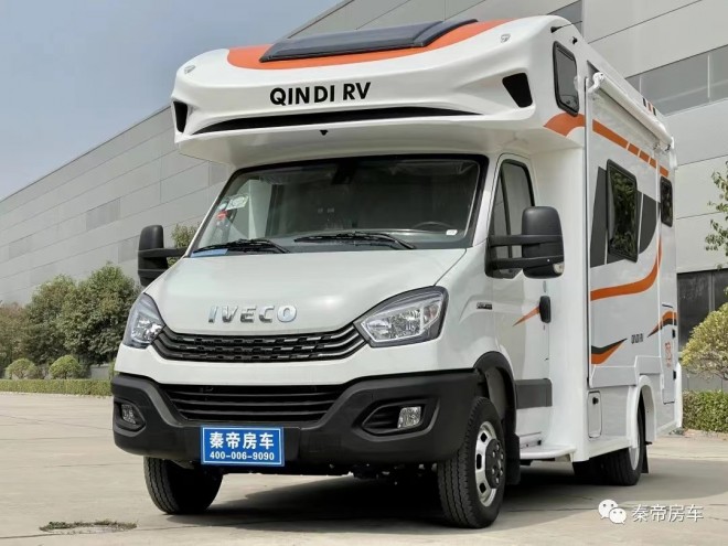 9月2日郑州房车展——秦帝铜爵系列QC25 C型房车，彰显无限活力，神秘感十足!