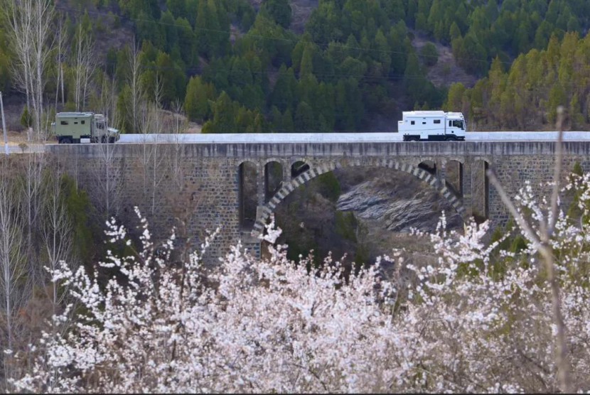 诺马迪森高端越野房车——打开房车旅行新方式f84591fa998d4421a532ef95e9538eab