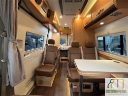 大通牌 2019款上汽大通MAXUS RV80 房车