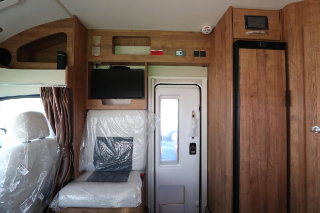 弗瑞德姆2019款全新国产依维柯自动挡T型房车 锐畅版TIC-611X 54.8万元 WLH_8284