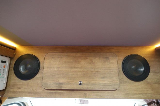 老张定制款——高清实拍2019款顺之旅东风御风白色自动挡B型房车 WLH_5934