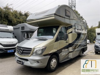 中意奔驰 2015款中意奔驰双拓展C型房车