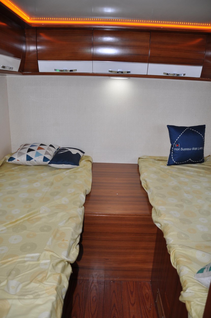 直降50万!独家团购108万即可抢购158万春田奔驰斯宾特524顶配房车 DSC_0260