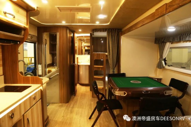 帝盛房车经典系列-10米麻将款营地房车a51f8b892eb84e909ee229ac281bfe3f