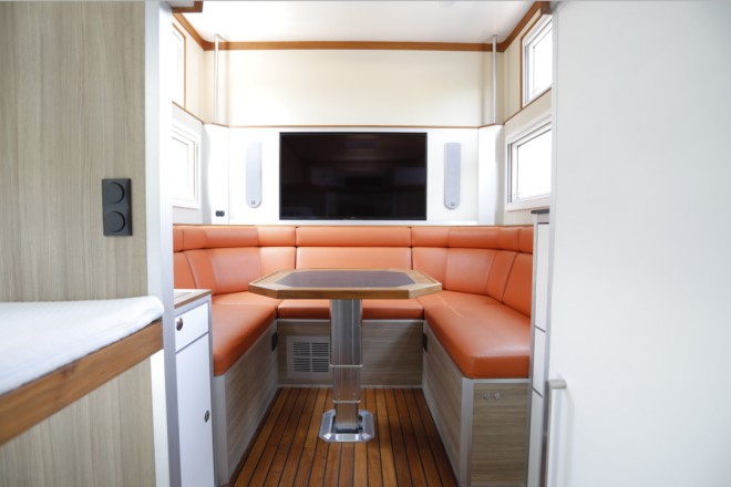 有容乃大——诺马迪森“穿越者E”豪华越野房车