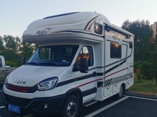 瑞弗 2022款瑞弗V820双扩展房车（巅峰版）