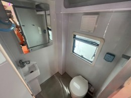 轻卡H 500 轻卡升顶C型房车