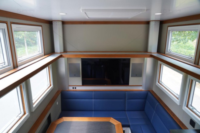 身兼房与车–德野诺马迪森“领航者E”越野房车（下）93192ec8871440c6bf00441a344e44fb