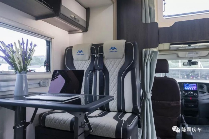 11.23杭州房车展隆翠房车畅游C终于揭开了她的面纱588b91e34876436080213f2cbcbcf155