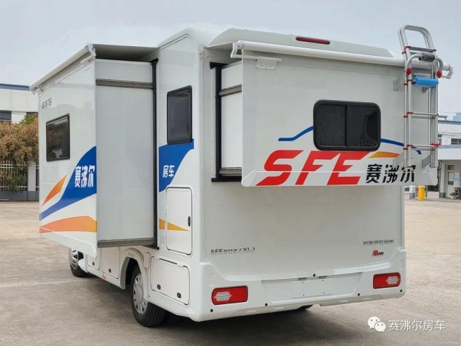 9月2日郑州房车展，赛沸尔依维柯C型双拓展房车，自由恒定久远，优雅永不过时！c5343df68c14b75bf6071ea181797719