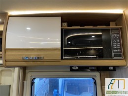 览众 20款览众塞拉依维柯双拓展C型房车