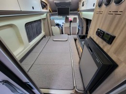 卫航 2021款V570 纵床