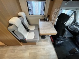 2022 款隆翠凯歌 C620 依维柯欧胜C型房车 隆翠依维柯