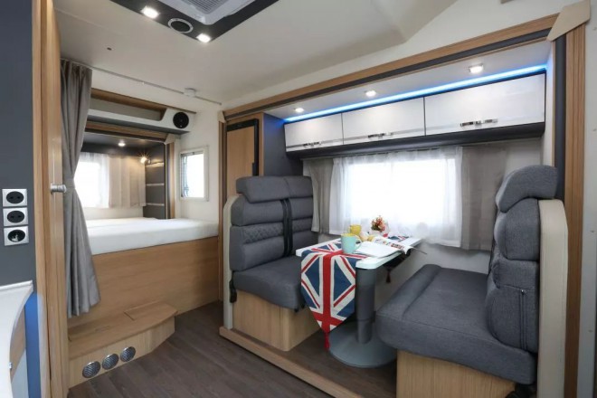 新车来了|宇通进口依维柯智能房车