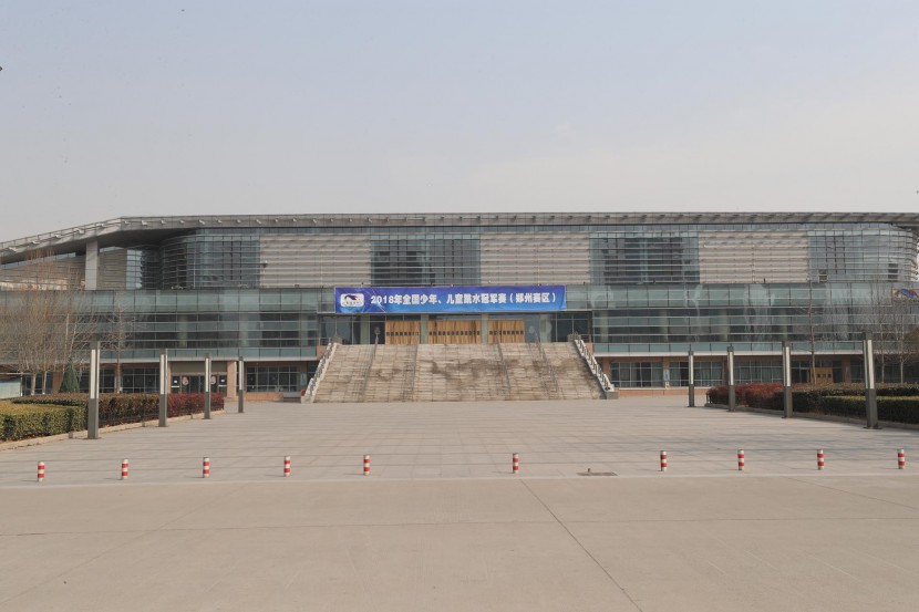 3.31郑州房车展场地河南省体育中心 WLH_3144