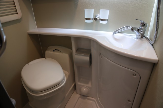 9月2日郑州房车展，宇通C530大玩家定制版，闲庭阔宇，万象更新！a08a82582852976455d3241938ae8979