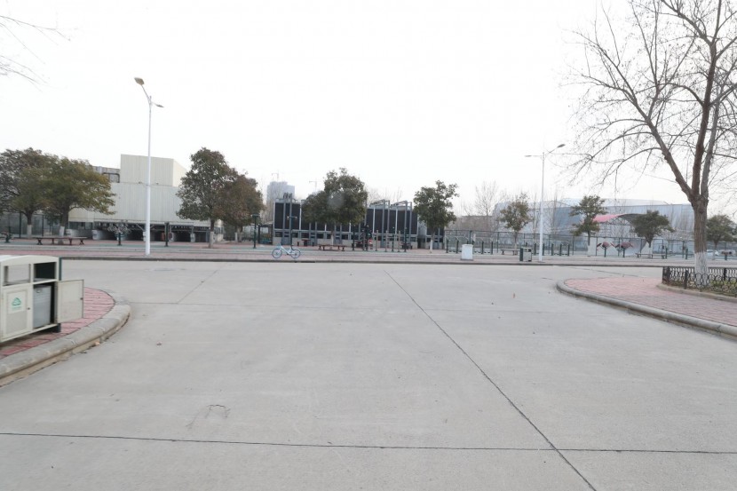 3.31郑州房车展场地河南省体育中心 WLH_2936