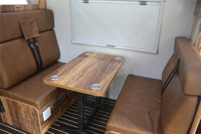 拓锐斯特依维柯C型菁英版 48.8万起 DSC_0204