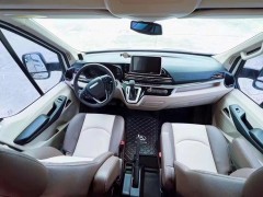 原厂大通V90 房车