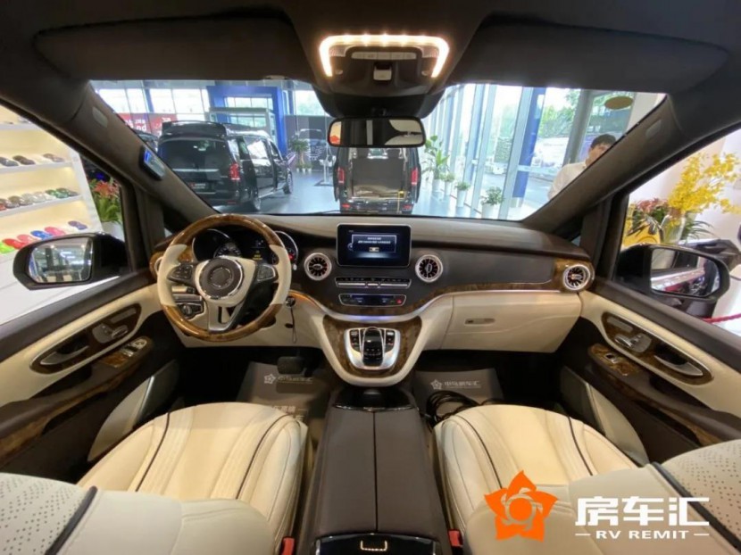 2020款圣母峰巅峰版，黑金四座，镀金立标，语音智能交互，太牛了！8.jpg
