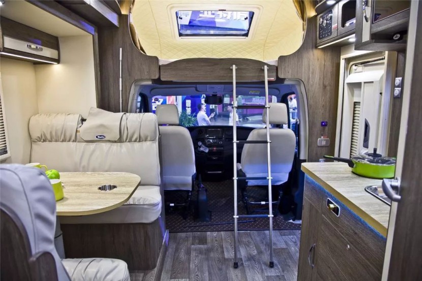 优化升级不断全新亚特尊尚型双扩展实拍