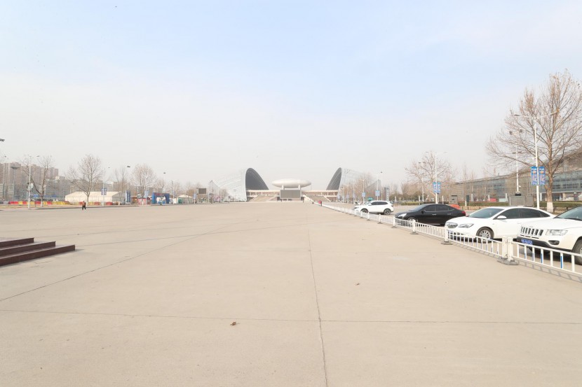 3.31郑州房车展场地河南省体育中心 WLH_3651