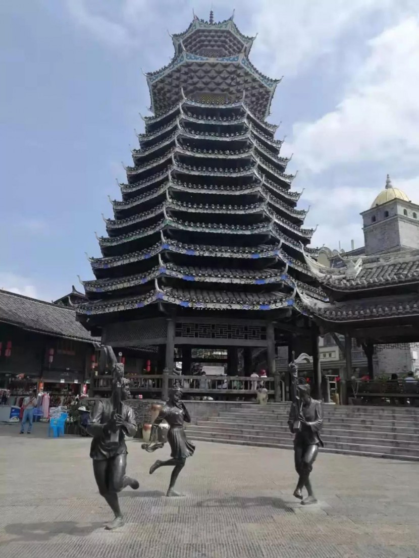 探秘苗族部落，感受苗族风情，宇通房车探索之旅！46c9a977735a417aa6bd7877b9f80fe1
