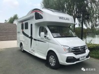 蔚览大通C型旅居车