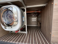 卫航房车 长轴高顶B型房车