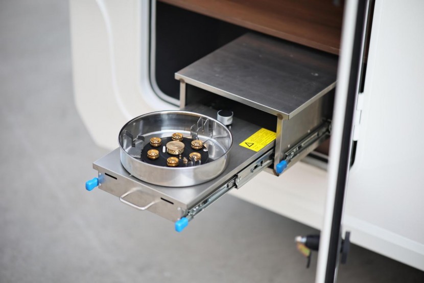 想选C型无拓房车？9月2日郑州房车展，秦帝铜爵系列QC20房车，旅居良选莫错过！8ccf3d1447e57841986f4c074744864f