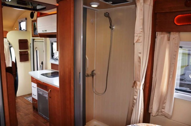 直降50万！独家团购108万即可抢购158万春田奔驰斯宾特524顶配房车640?wx_fmt=jpeg&tp=webp&wxfrom=5&wx_lazy=1