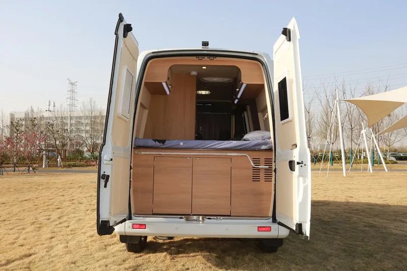 宇通大通V80国六B310舒适版房车（横置床）
