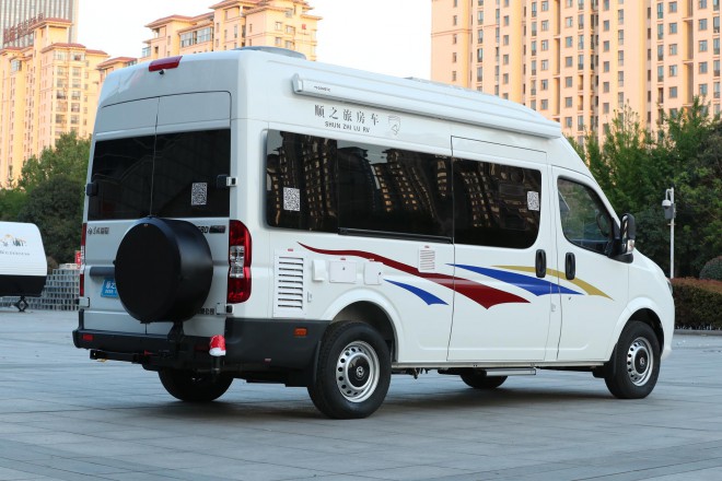 老张定制款——高清实拍2019款顺之旅东风御风白色自动挡B型房车 WLH_5748