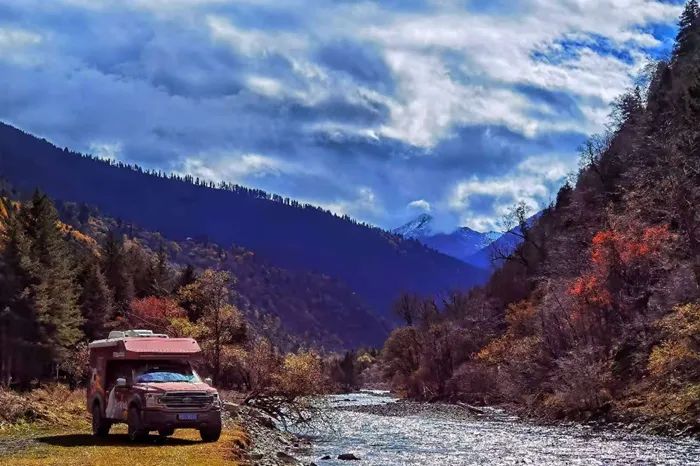 拥有一台福特F150LTD自由者越野房车是怎样的体验？图片