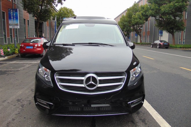 AM晓奥享驰巴洛克版奔驰威霆商务车75.80万rBQBHF8PweyEIbS3AAAAAFCAPJE043