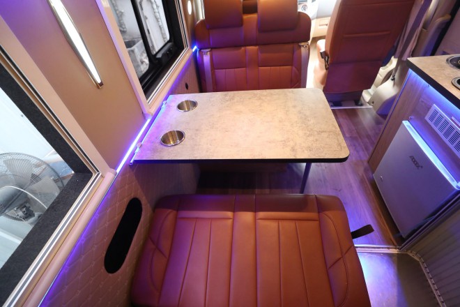 老张定制款——高清实拍2019款顺之旅东风御风自动挡B型房车 WLH_6096