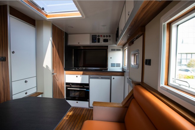 德野诺玛迪森“撼路者”U4023：“铁汉”更“柔情”，真越野，真房车