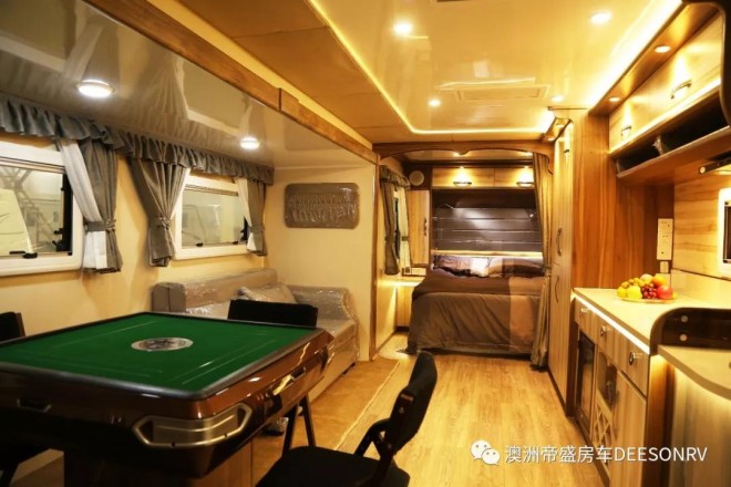 帝盛房车经典系列-10米麻将款营地房车5670d652688c4398aa3018f8b5c54d48