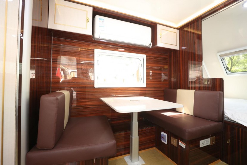 11.23杭州房车展天恩房车即将携仅售6.98万全国上牌的拖挂房车亮相e73d8ba82b1f44dcb0318a4eea2b8b24