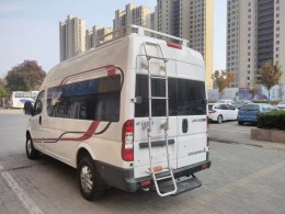 东风御风 房车