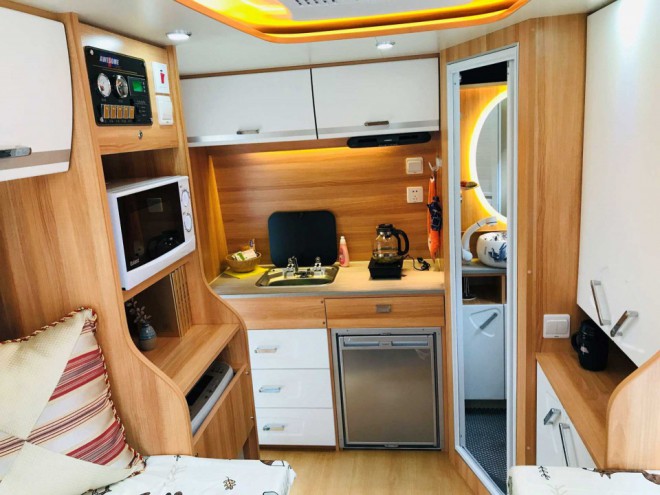 澳森拖挂房车——C型款2dff5d23672b4f8795fff823507e3131