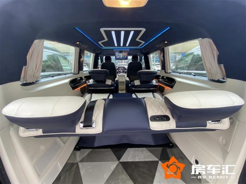 40多万包牌价！奔驰商务航空头等舱，超舒适享受，现车特价！21.jpg